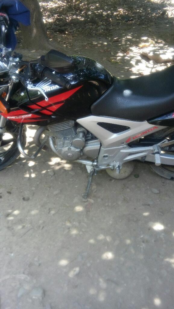 Se Vende Moto Honda 250