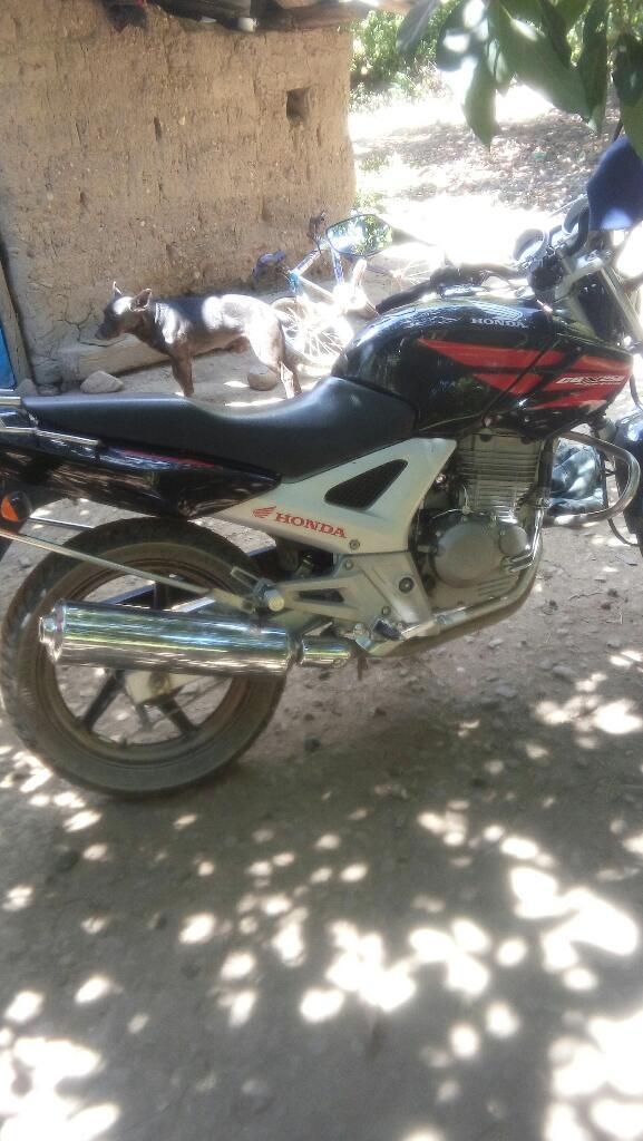 Se Vende Moto Honda 250