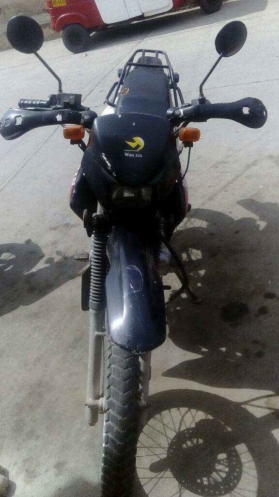 Moto 200cc en Excelente Estado