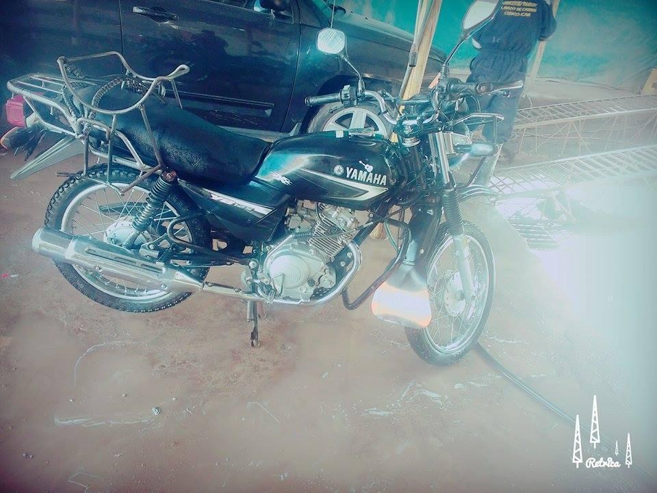 vendo esta moto yamaha listo para trabajar en gas
