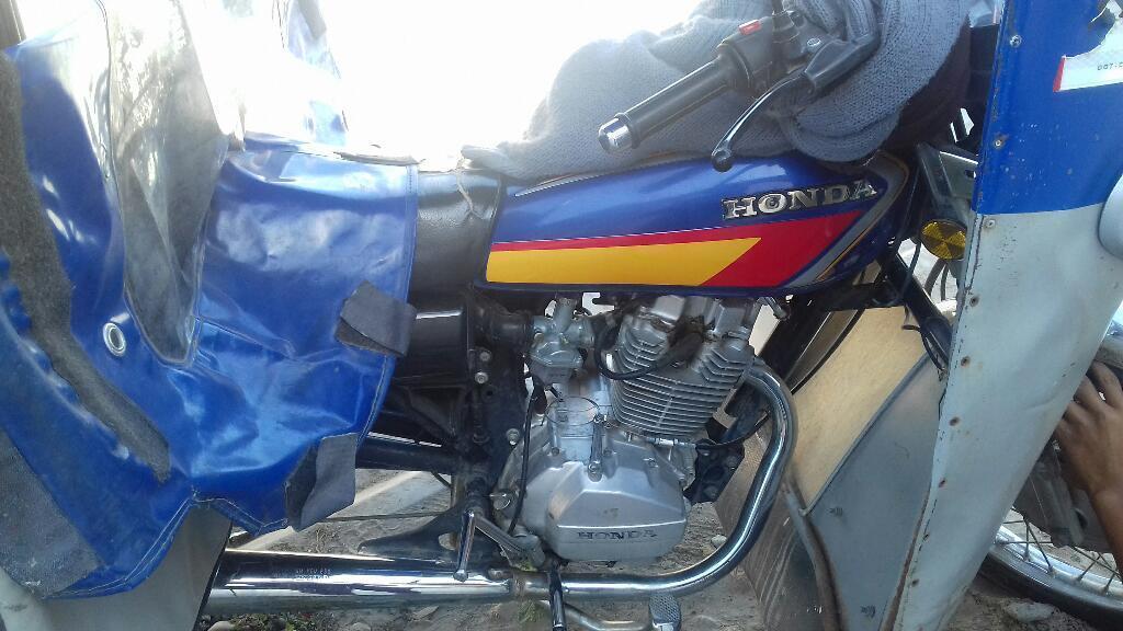 Vendo Mototaxi Honda 2500 . Negociable