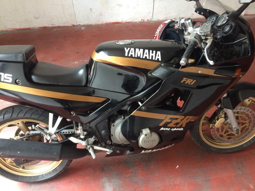 Moto Yamaha genesis 4 cilindros