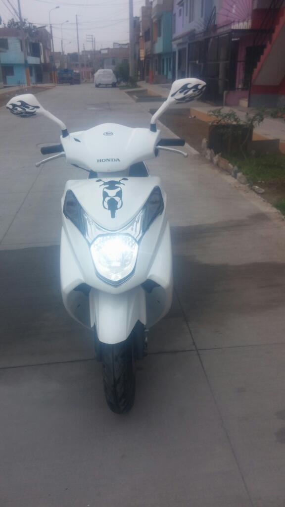 Moto Honda Elite