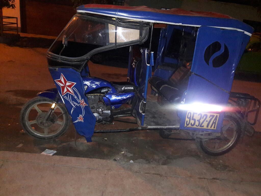 Vendo Motaxi Marca Estilos con Bateria