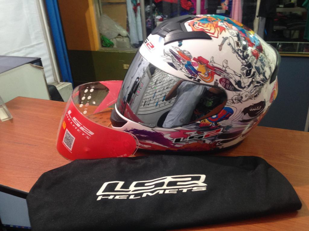 Vendo Casco Ls2 Comic