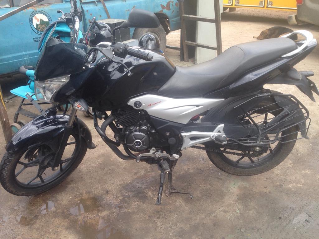 Moto Bajaj discover 125 St