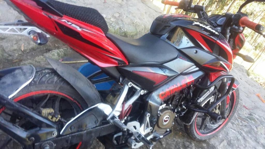 PULSAR 200 NS