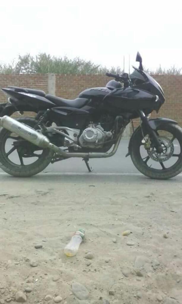 Vendo Moto Pulsar 220ff Año 2012