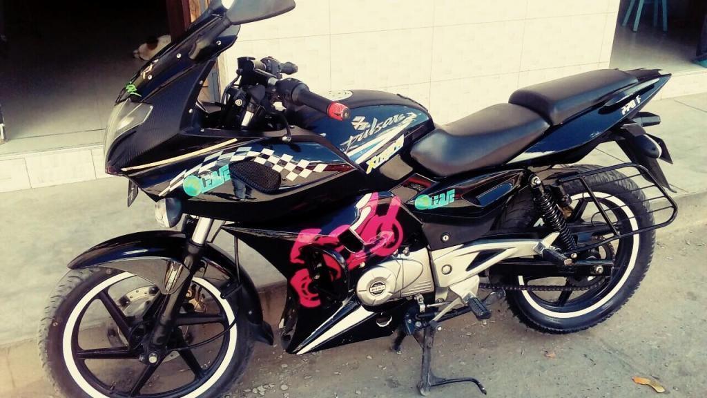 Vendo Moto Pulsar 220