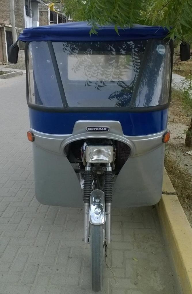Vendo Mototaxi Honda . Horario de contacto: De 3 a 4 PM y de 8:30 a 11 PM