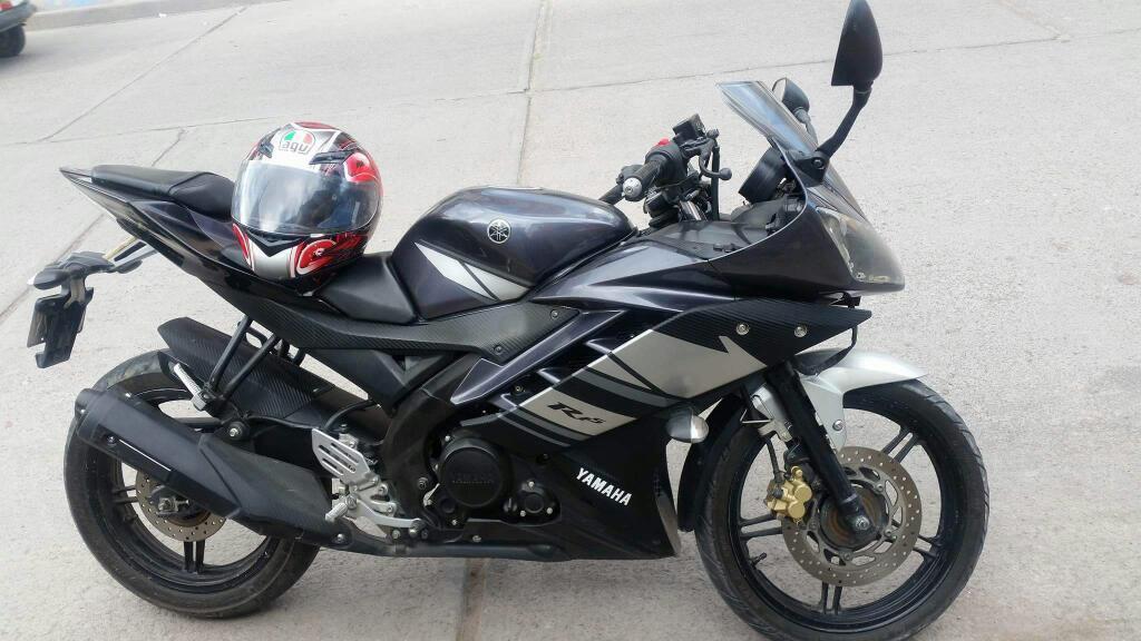 Yamaha R15 Del 2015