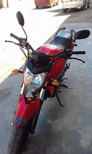 Moto Yamaha FZ