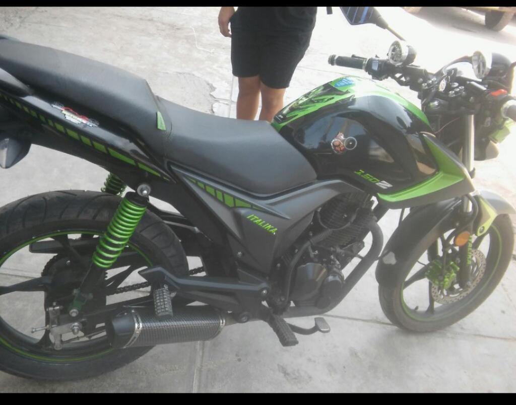 Vendo Moto 150z Italika