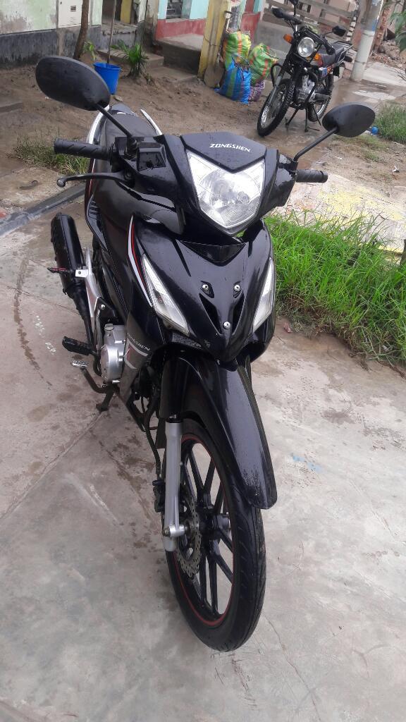 Vendo Moto Semi Automatica