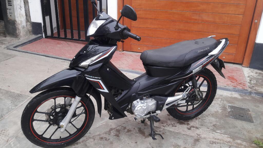 Vendo Moto Semi Automatica