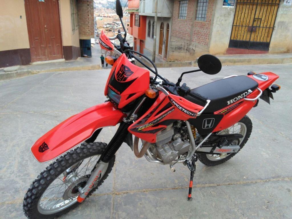 VENDO MOTO TORNADO