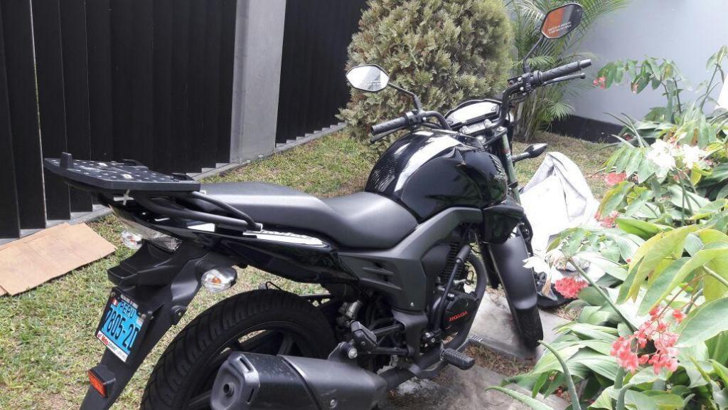 APROVECHA!!! uso 3,730KM Vendo moto HONDA cb 150 INVICTA $ 1,800.00 Facturable!!!