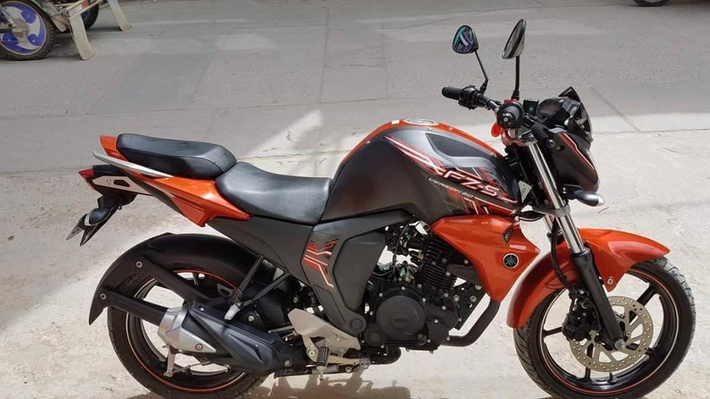 Moto Yamaha Fzs fi 2.0. Inyectada