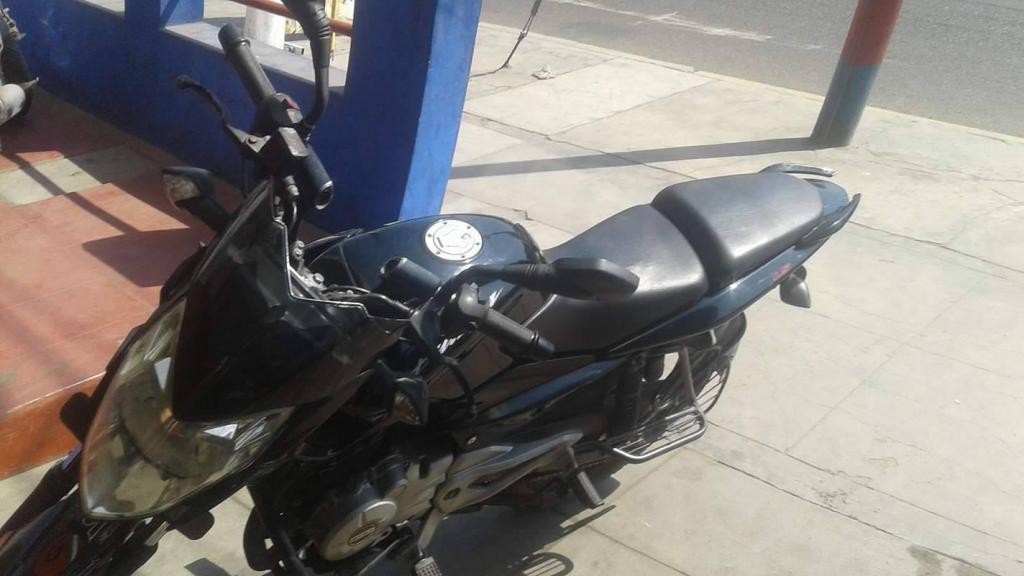 moto pulsar 135