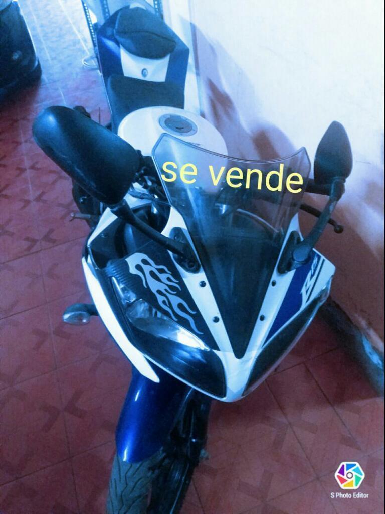 Vendo Yamaha R15