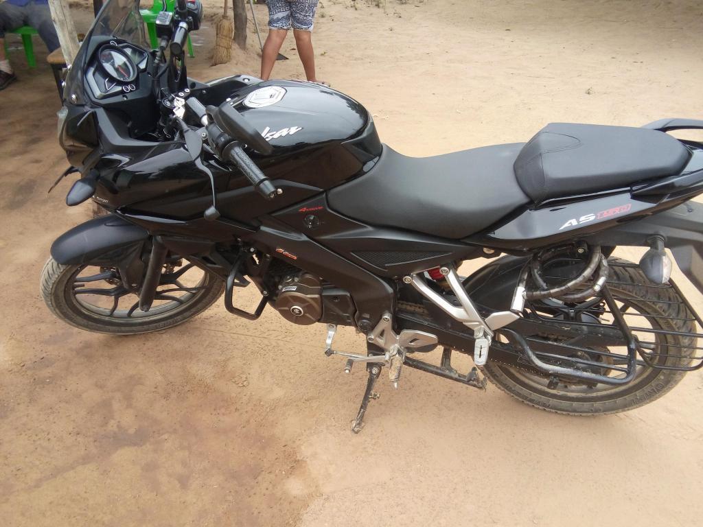 VENDO MOTO PULSAR AS150