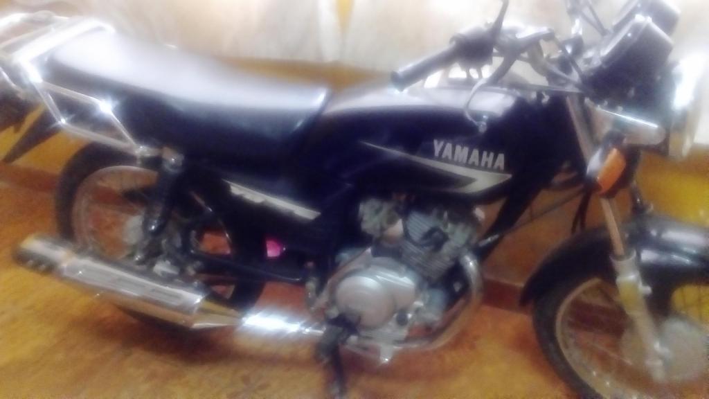 Moto yamaha YB125
