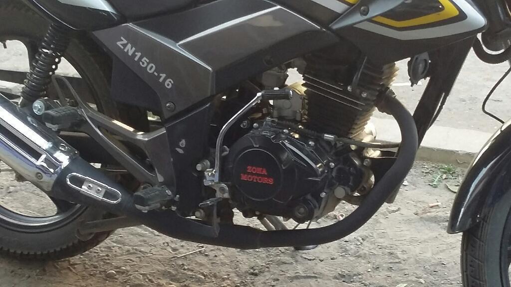 Moto 150cc con Balanceador de Motor
