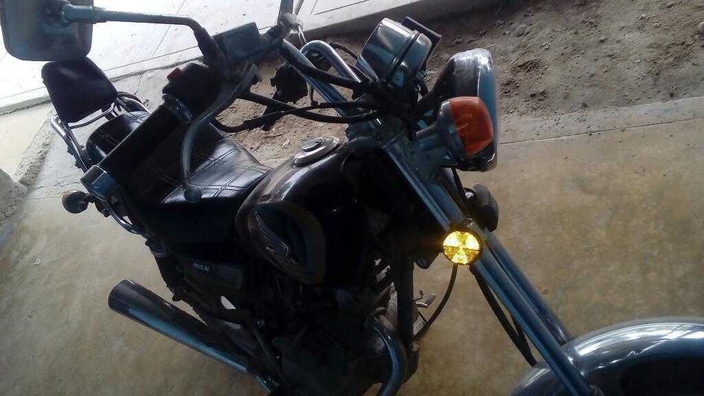 Moto Honda Vmen