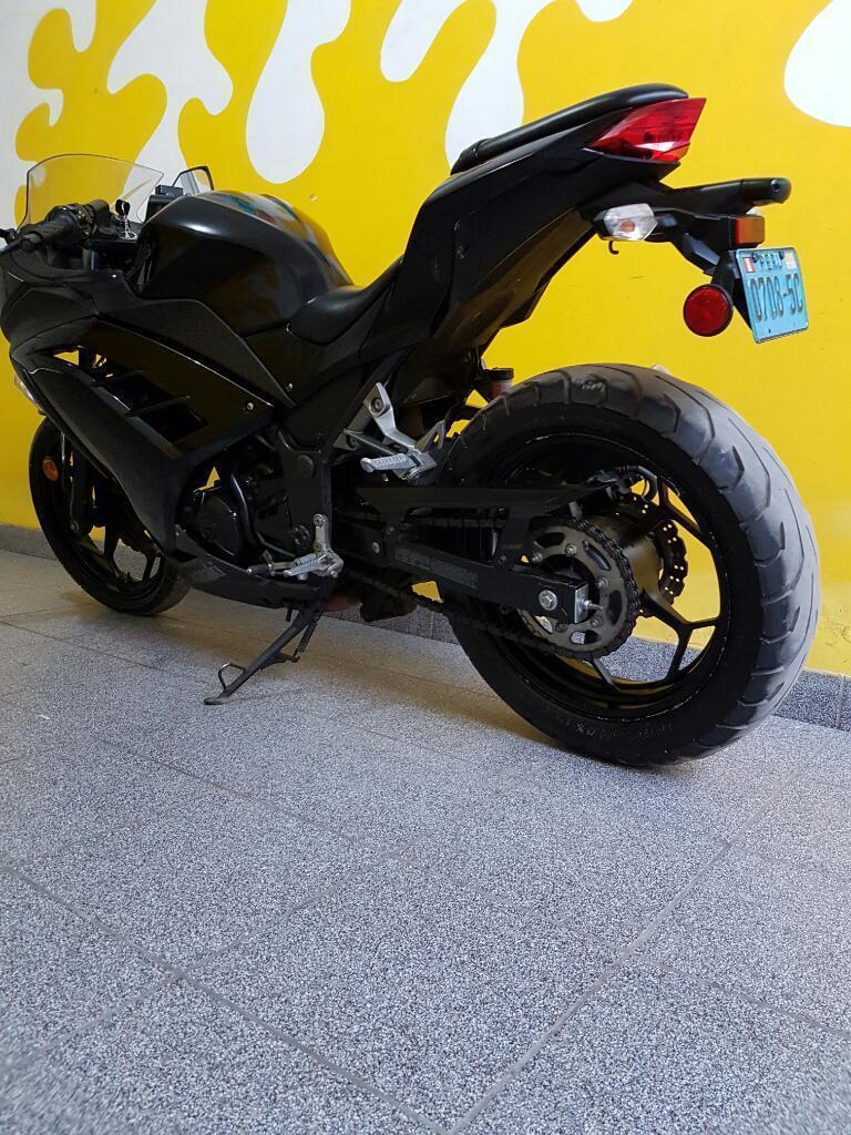 Kawasaki Ninja 300 Abs Año 2014 con Soat