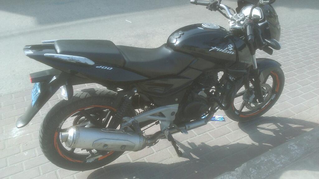 Pulsar 200