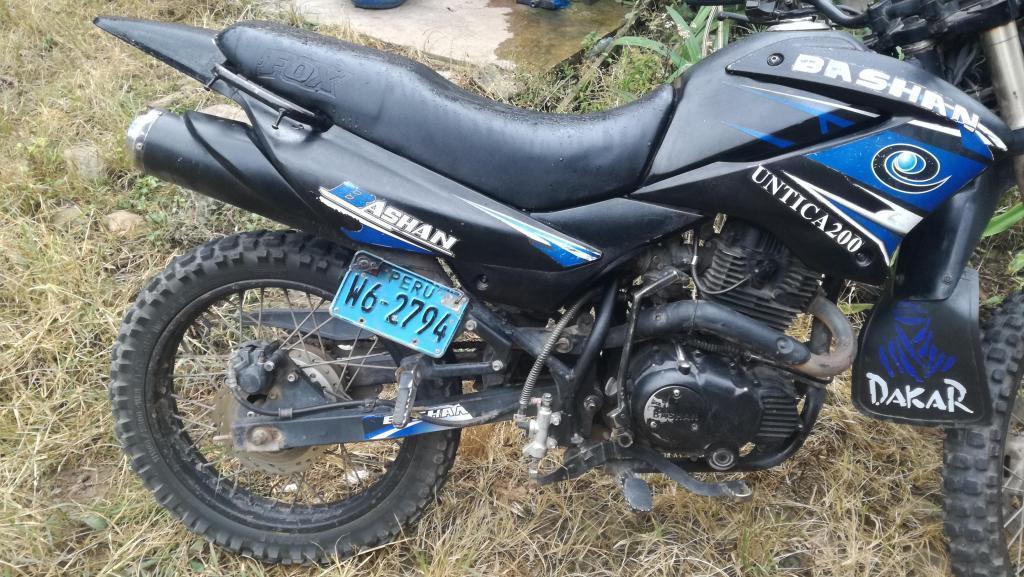 MOTO BASHAN UNTICA 200