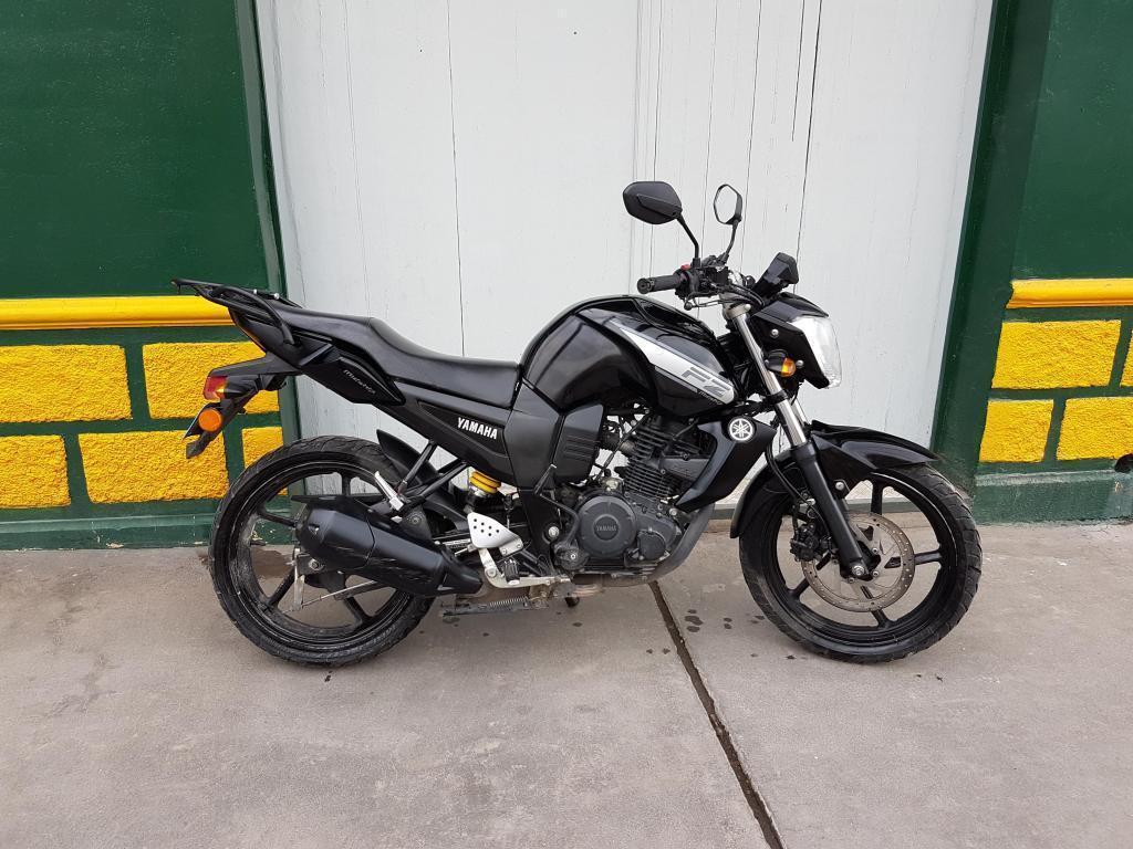 vendo moto fz