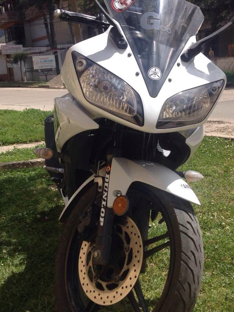 moto Pistera yamaha R 15 año 2014