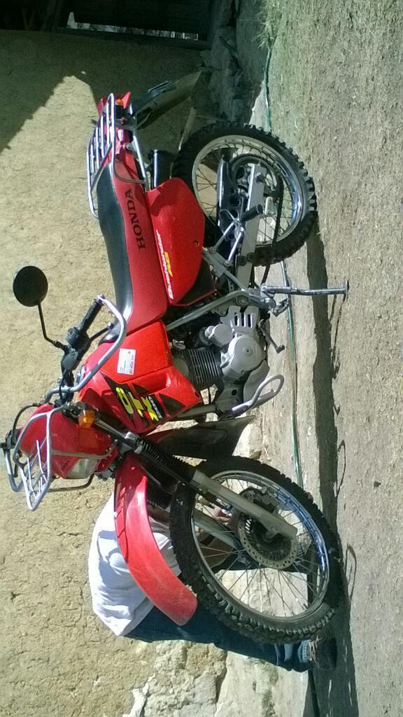 Vendo Moto Honda. Ctx 200 en Buen Estado