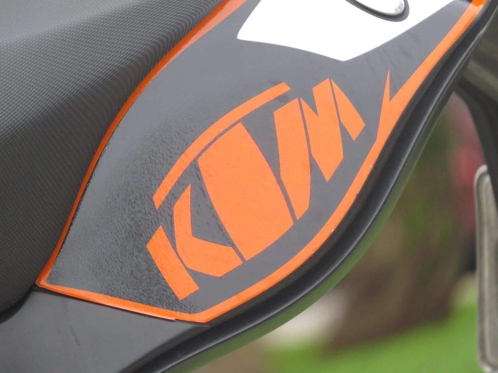 Moto KTM DUKE 200/ Nro. 979347616