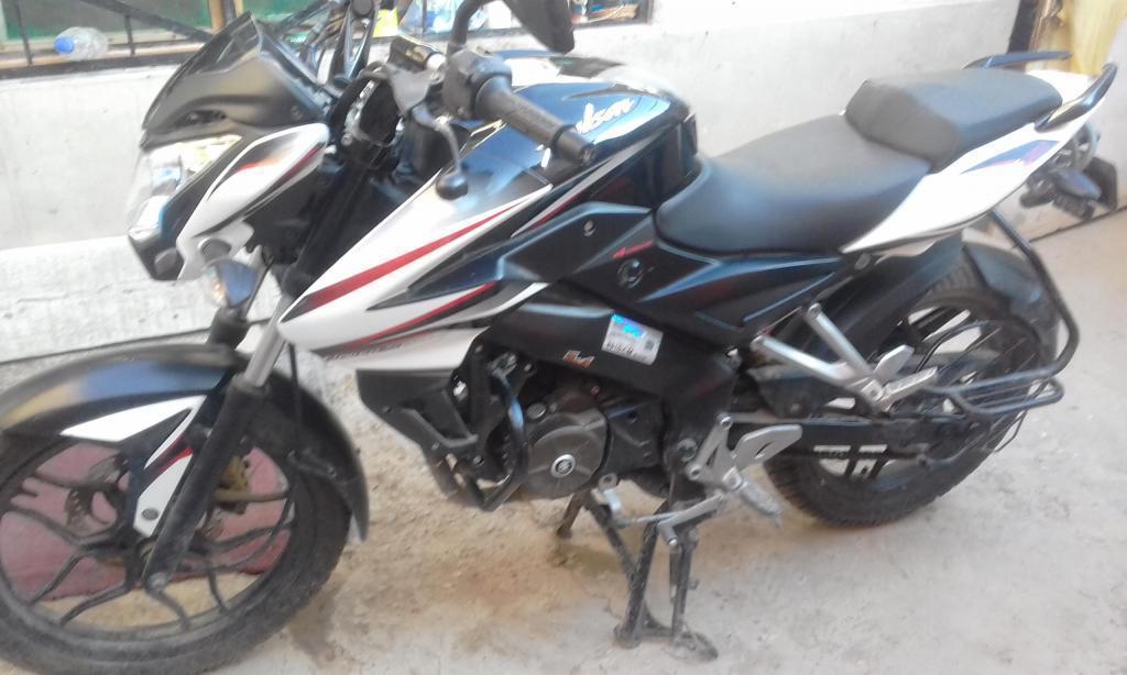 PULSAR 150 NS