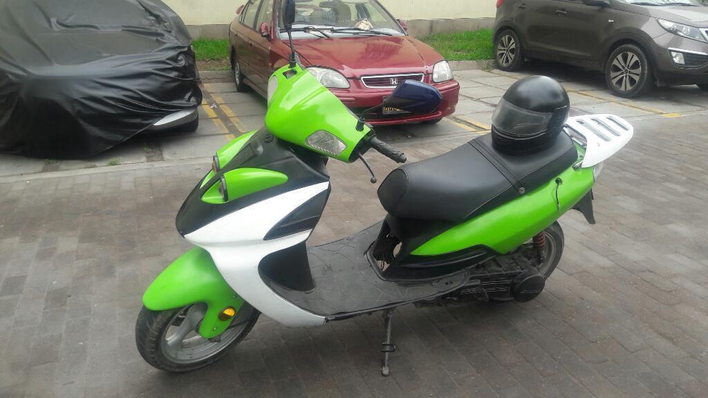 Vendo Mi Moto Scooter 150 Soat 2018 Casc