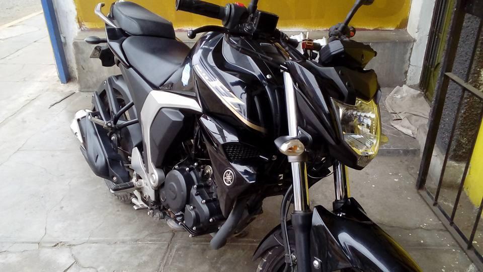 moto yamaha fzi inyectada 2016
