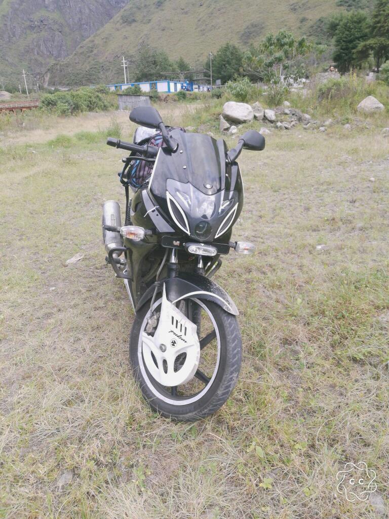 Pulsar Motor 220