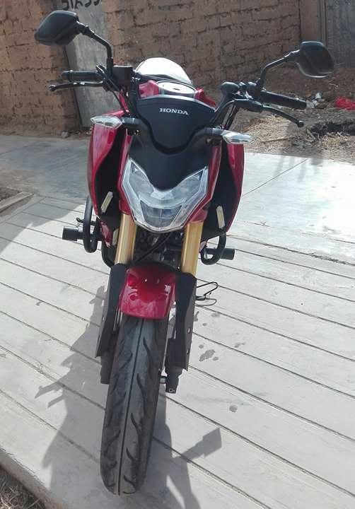 VENDO MOTO HONDA CB190R