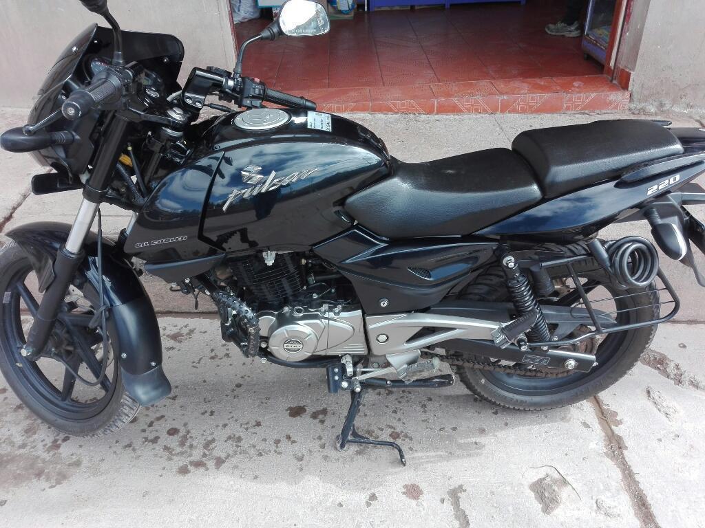 Moto Pulsar 220