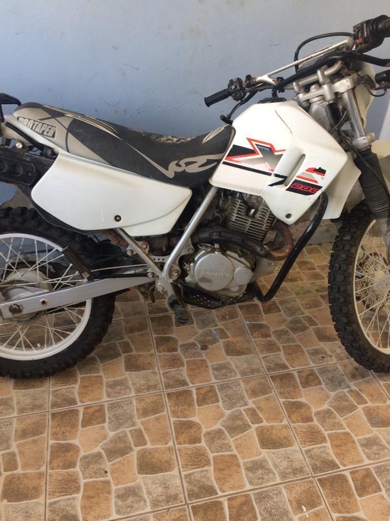 Moto Xl200