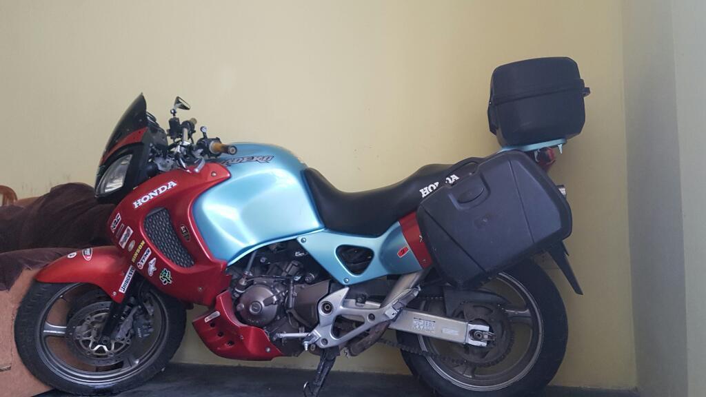 Vendo Moto Honda Varadero 1000