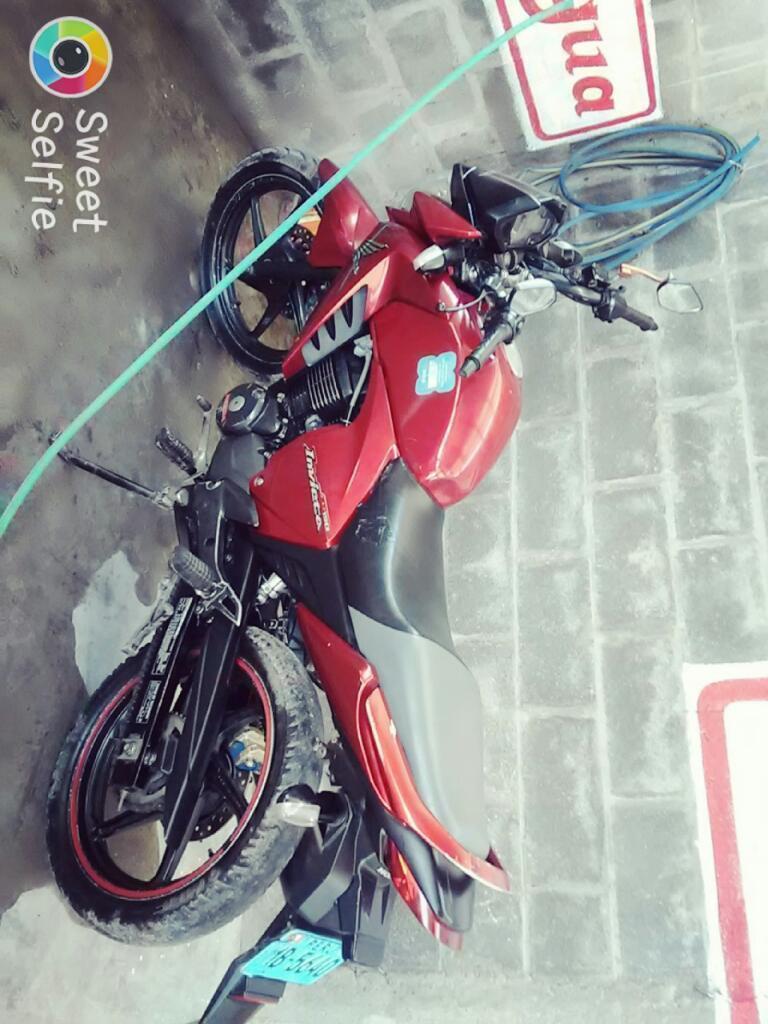 Vendo Moto Honda Invicta Color Rojo