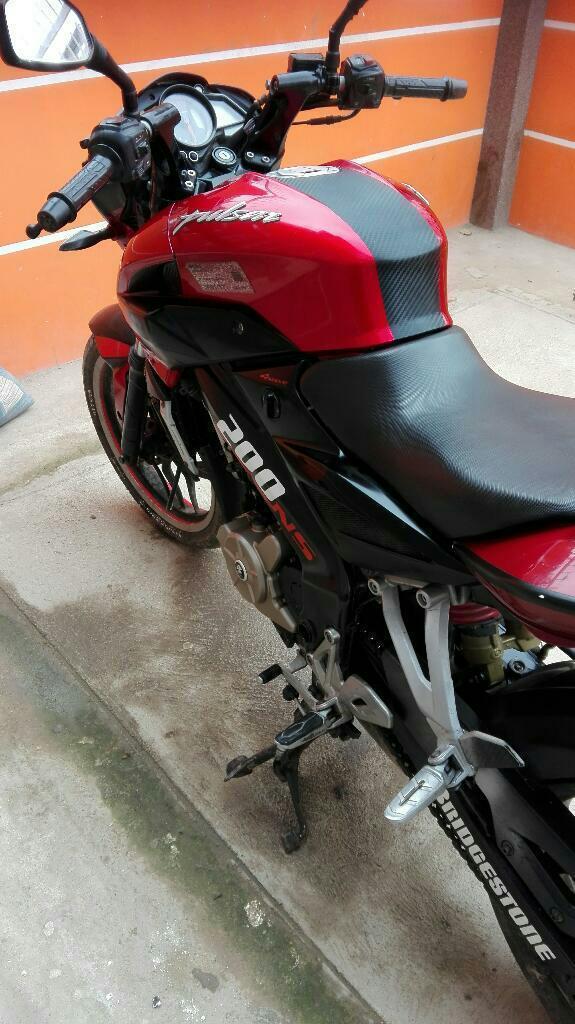 Moto Pulsar Ns200