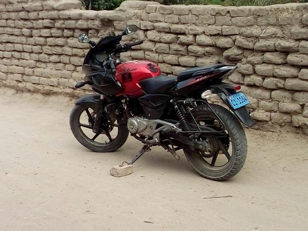 Vendo Pulsar 220f