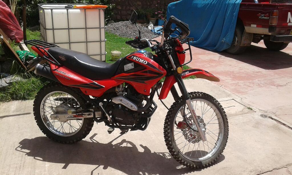 Vendo Moto Sumo 200 Año 2015