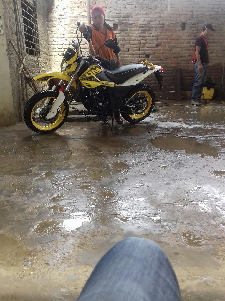 Se Vende Moto Italika Dm150 Semi Nueva