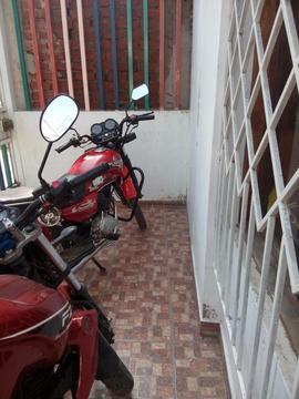 Vendo Moto Poco Uso Totalmente Operativa