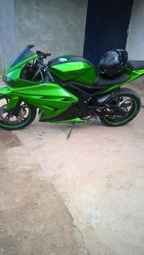 Ocasion Moto Deportiva .bien Consrrvada